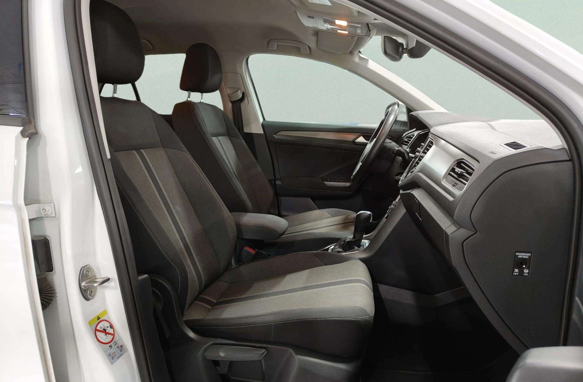 Volkswagen T-Roc Advance 1.5 TSI DSG - foto 17