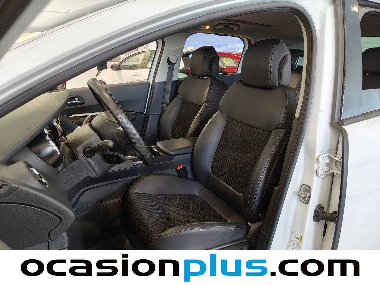 Foto Peugeot 3008 Peugeot 3008 PureTech 130 S&S Allure (130 CV)