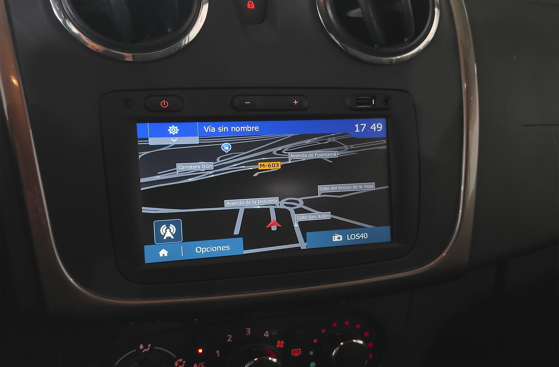 Dacia Logan MCV Laureate TCe - foto 7