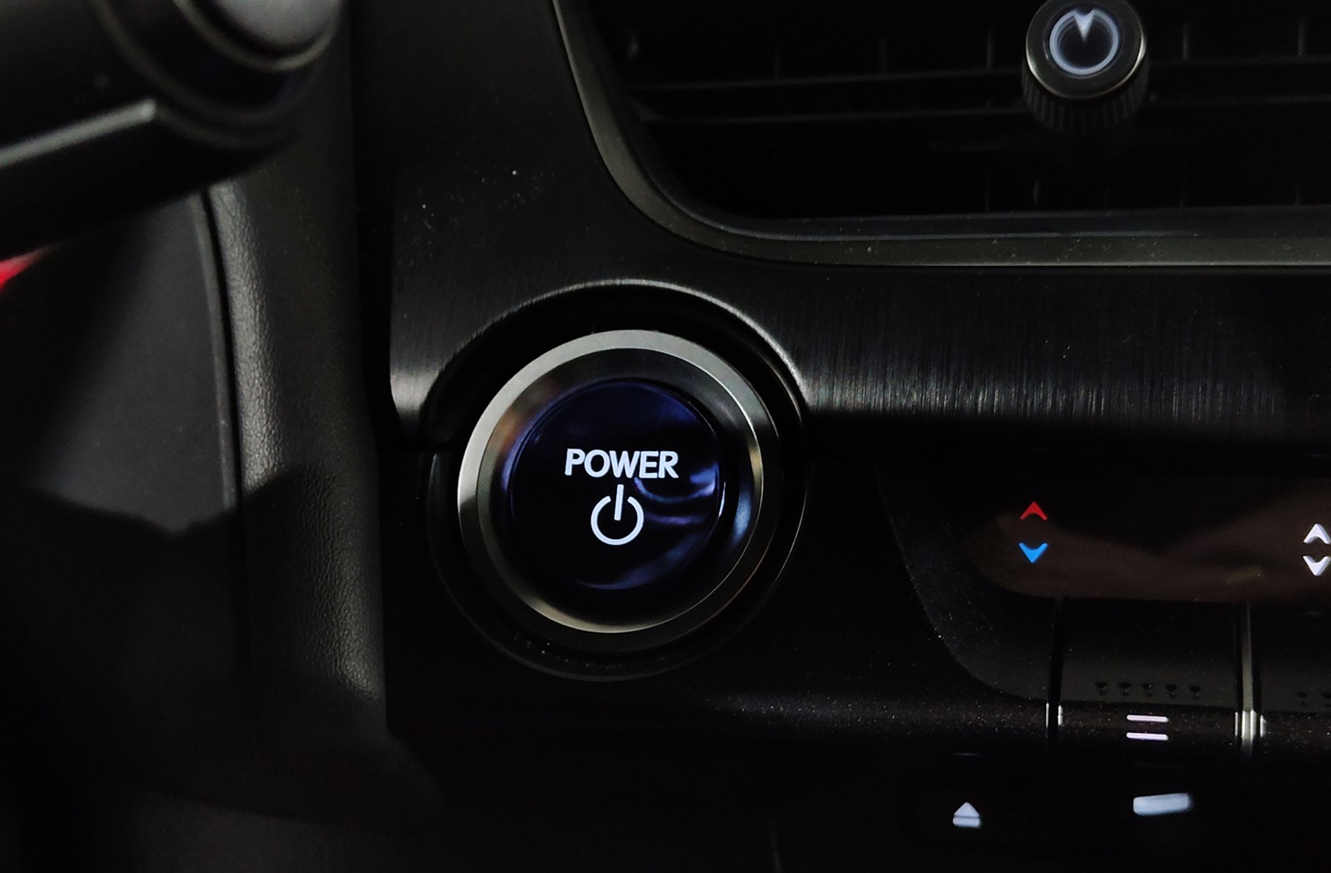 Lexus UX 250h Luxury - foto 39