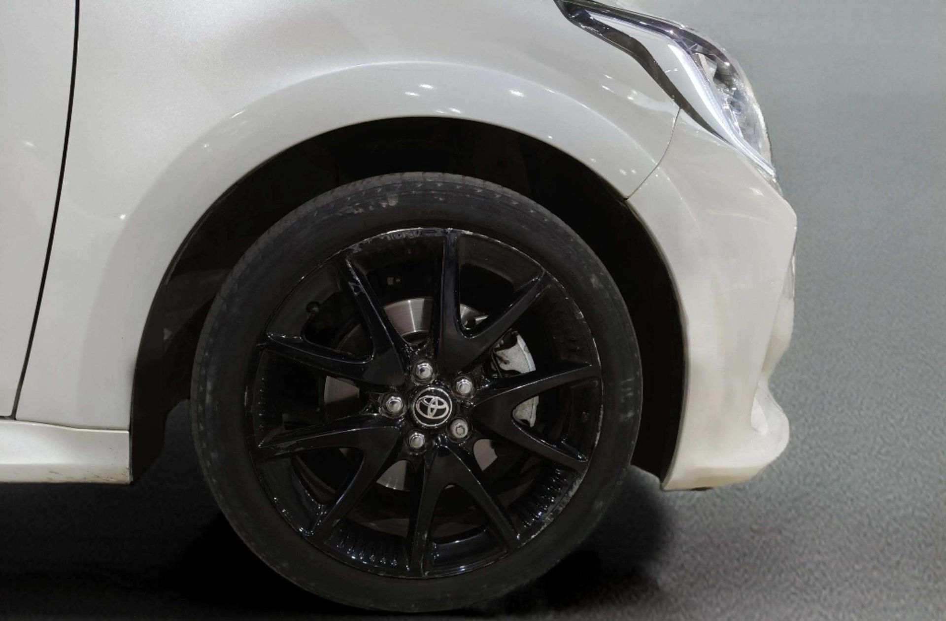 Toyota Yaris 1.5 120H Style Plus - foto 39