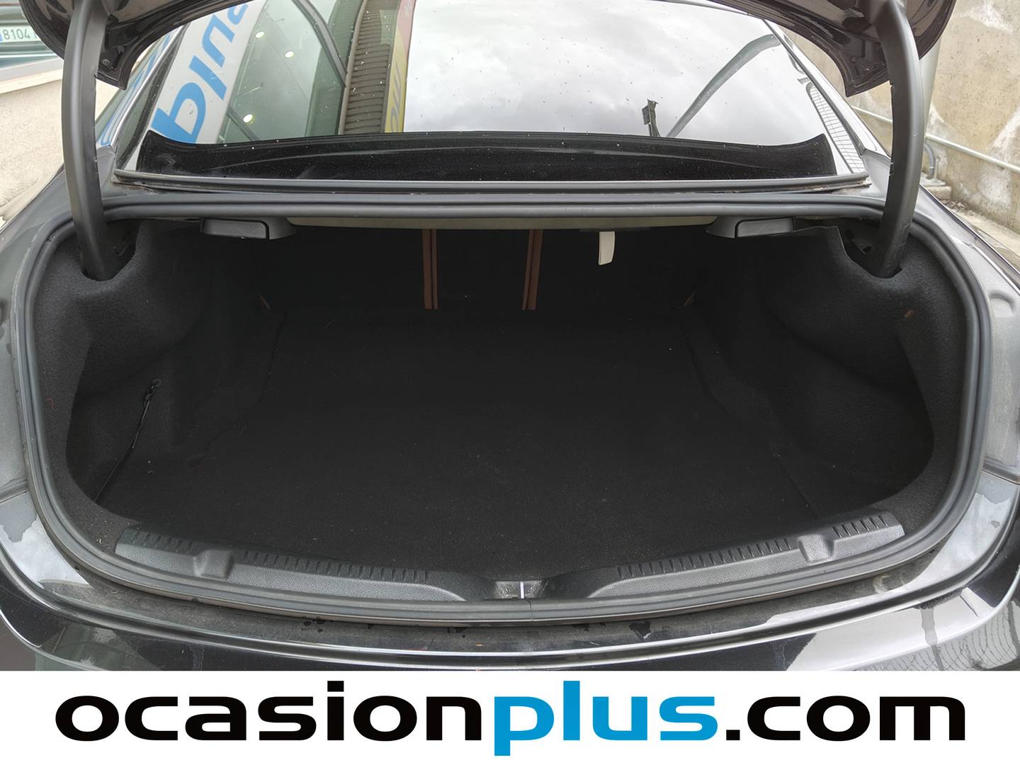 Fotos maletero Mercedes Clase E Mercedes-Benz Clase E 220 d Coupe (194 CV) Pack AMG