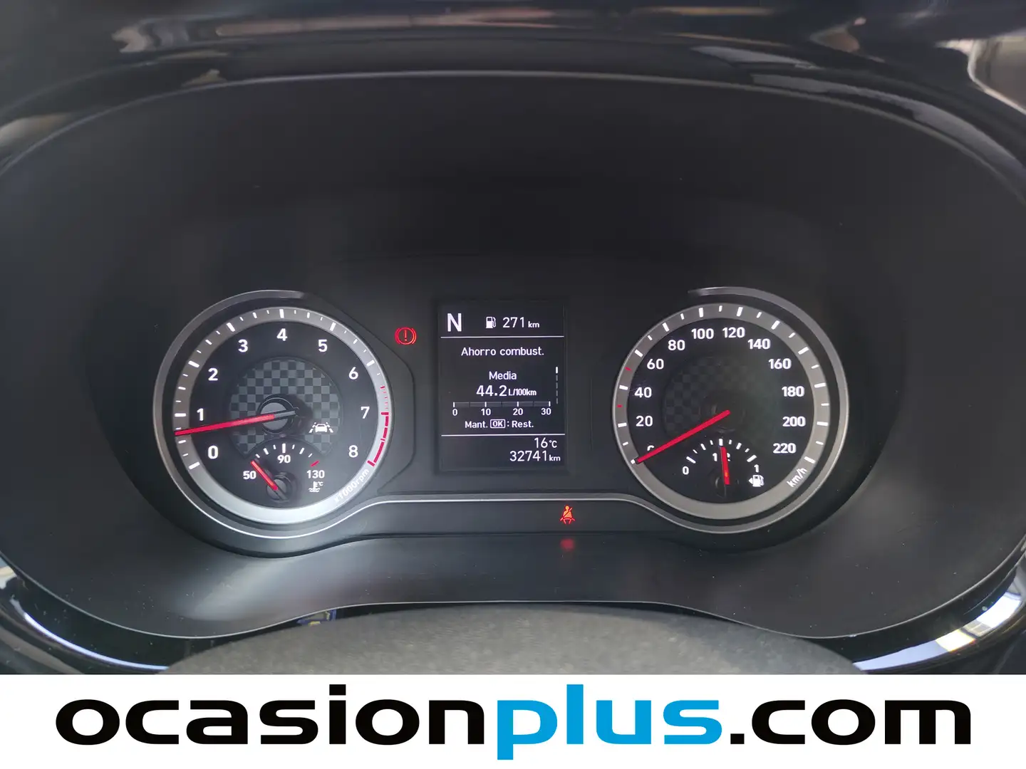 Foto Hyundai i10 Hyundai i10 1.2 Tecno AT (84 CV)