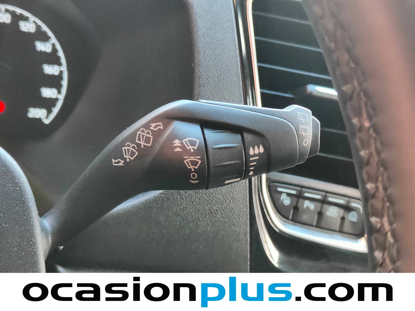 Foto Ford Tourneo Custom FORD Tourneo Custom 2.0 EcoBlue L2 Active Auto (170 CV) 8 Plazas