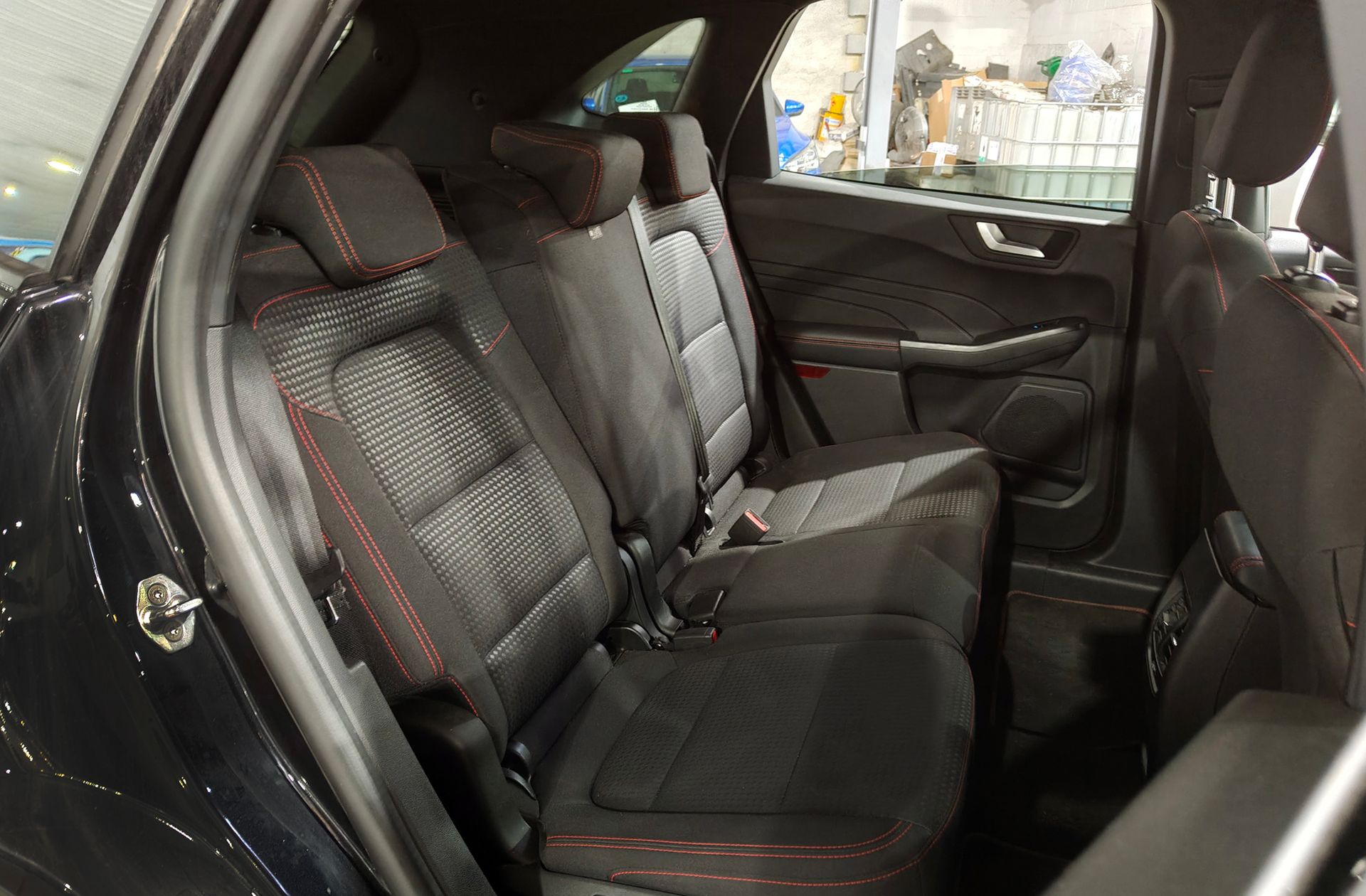 Ford Kuga 2.5 Duratec PHEV ST-Line - foto 17