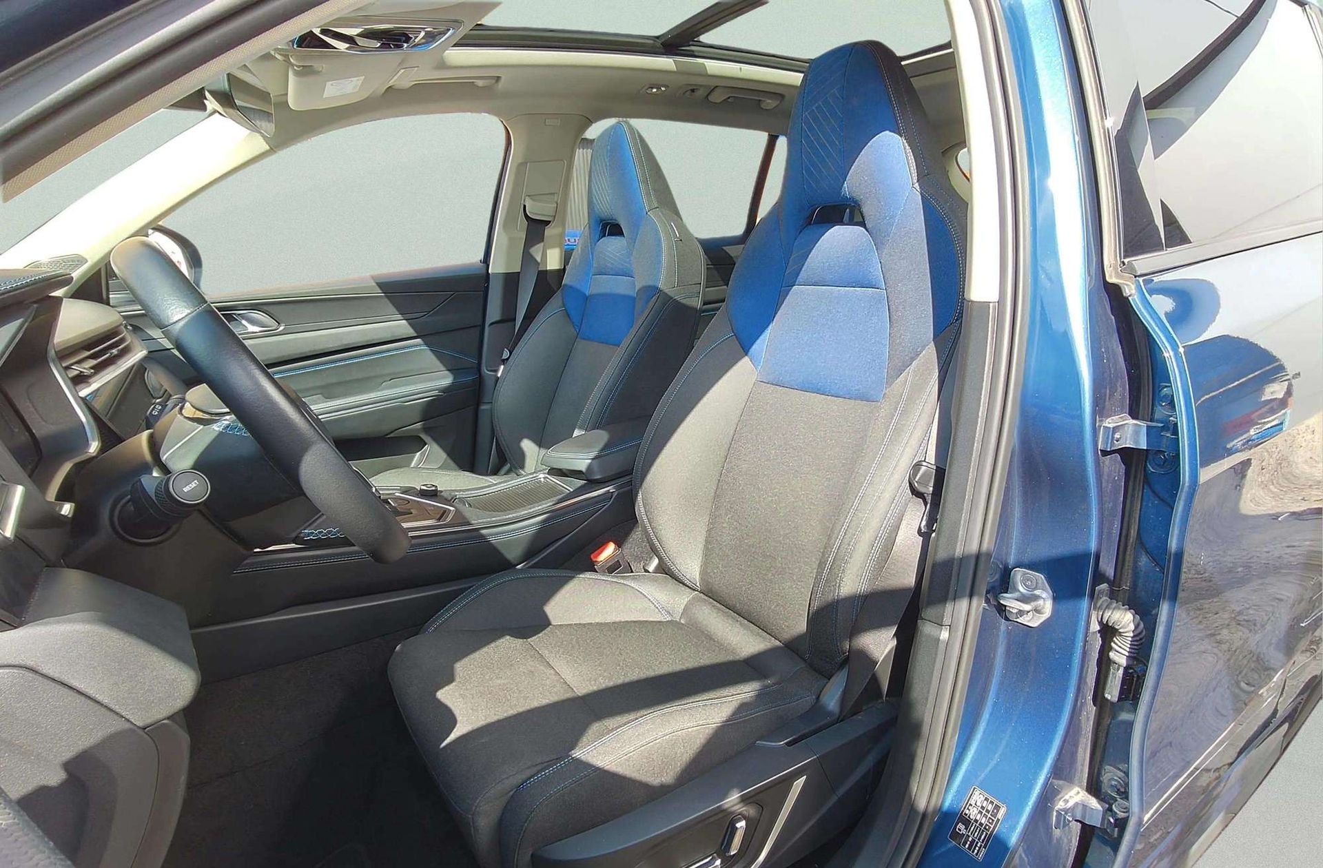 Lynk & Co 01 1.5 PHEV - foto 13