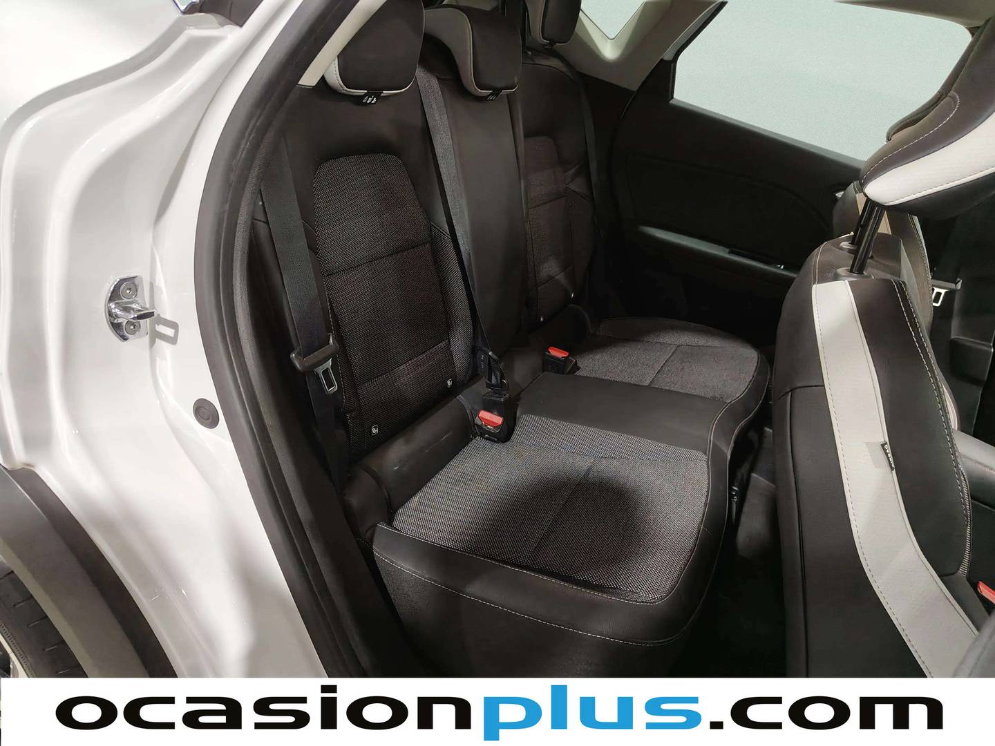 Foto Renault Captur Renault Captur TCe 140 Micro Híbrido Fast Track  (140 CV)