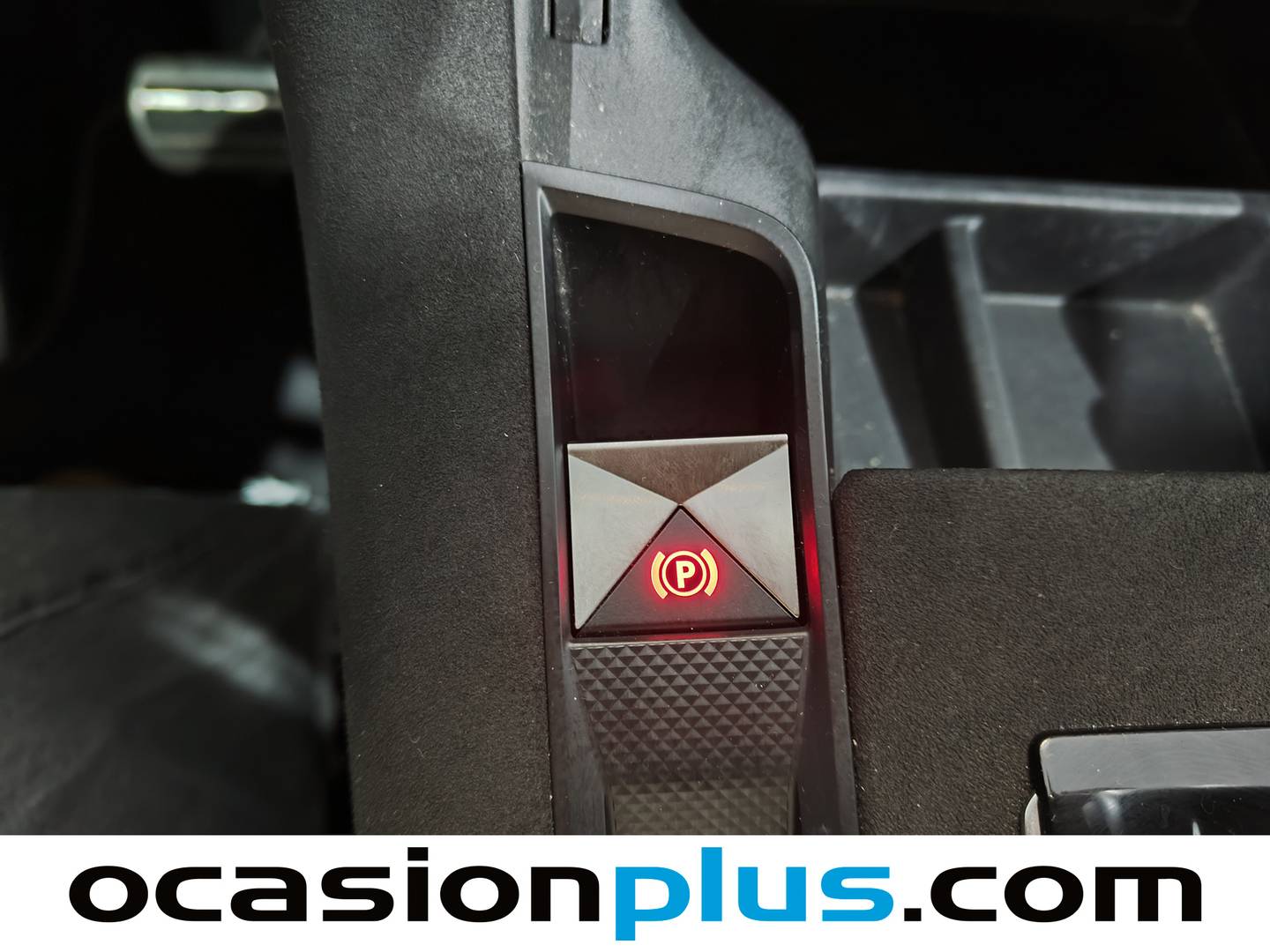 Foto DS DS 7 Crossback DS DS7 Crossback PureTech 180 Performance Line Auto (180 CV)