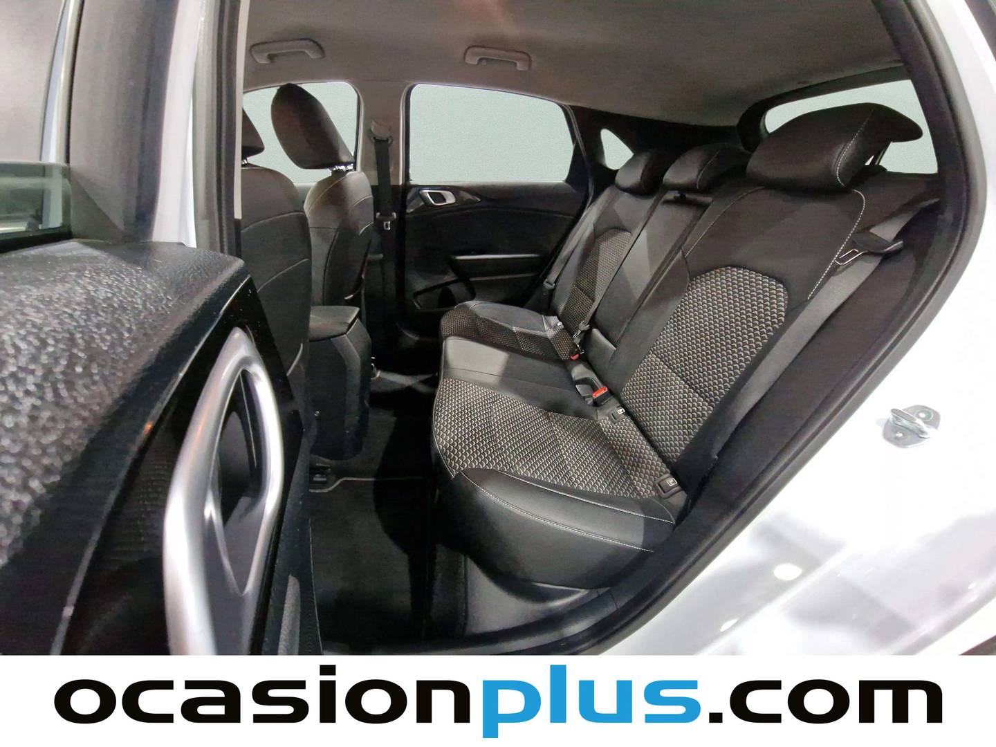 Foto asientos traseros KIA Ceed Kia Ceed 1.0 T-GDi Tech (120 CV)