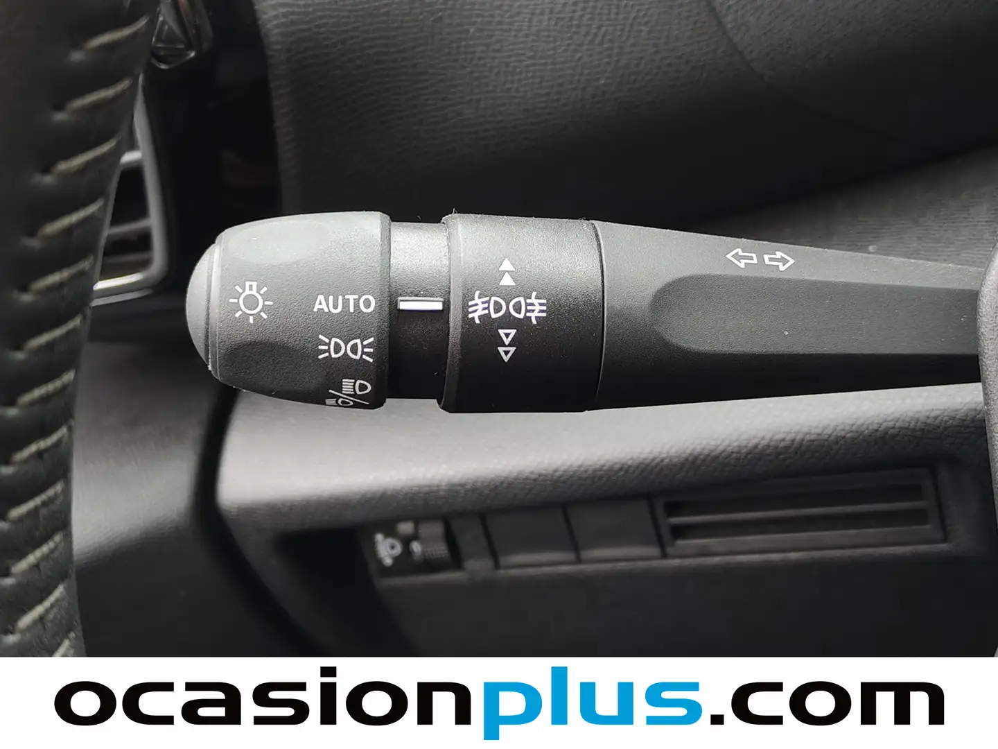 Foto Citroën C4 Citroen C4 Hybrid 136 Plus e-DCS6 (136 CV)