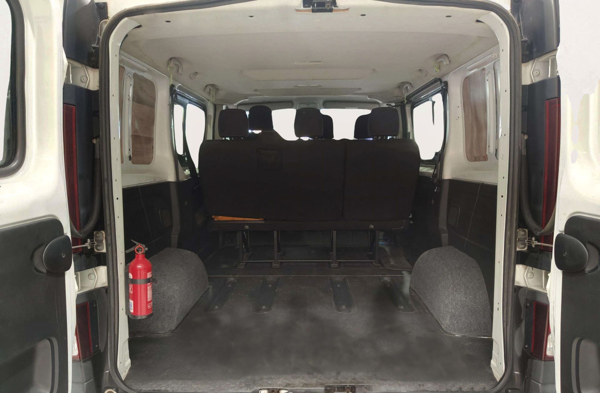Renault Trafic dCi 115 Combi Mixto 5/6 N1 - foto 11