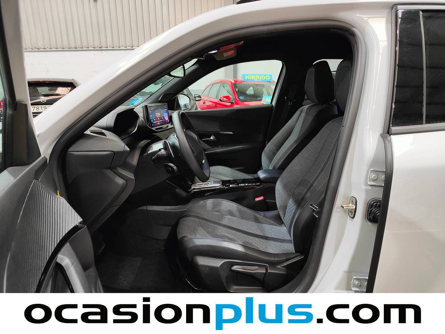 Foto asientos delanteros Peugeot 2008 Peugeot 2008 Allure Hybrid eDCS6 (145 CV)