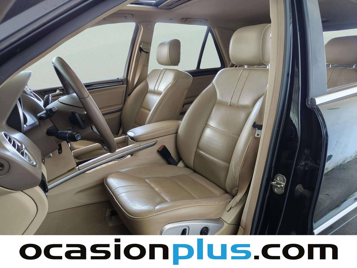 Foto asientos delanteros Mercedes Clase M Mercedes Clase M ML 320 CDI Edition 10 (224 CV)