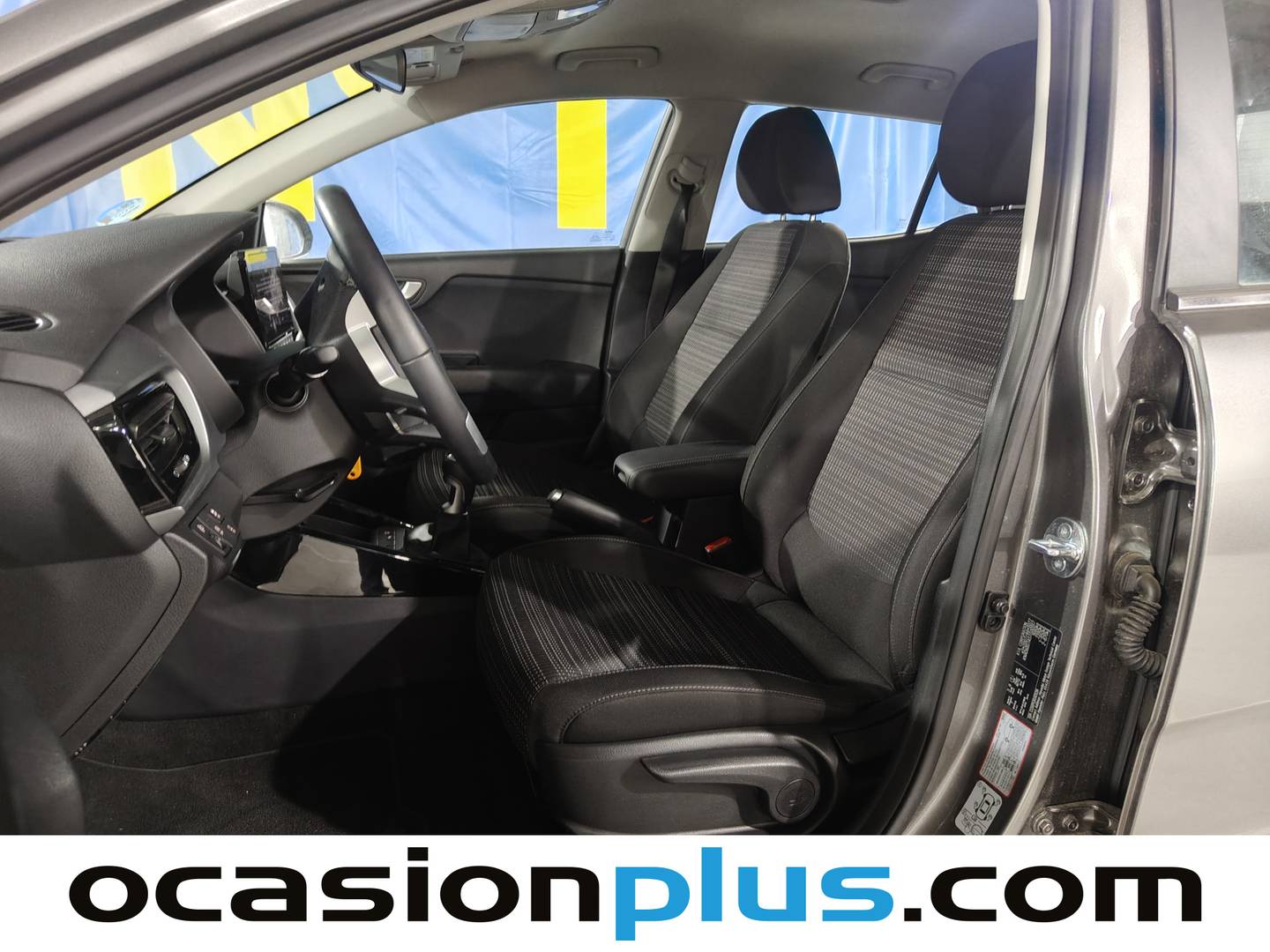 Foto asientos delanteros KIA Stonic KIA Stonic 1.0 T-GDi MHEV Drive (100 CV)
