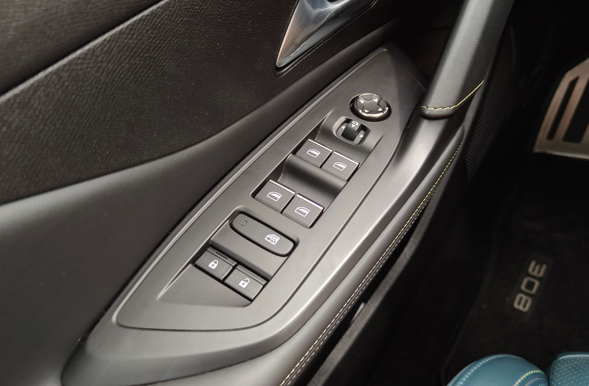 Peugeot 308 SW Hybrid 225 GT Pack eEAT8 - foto 46