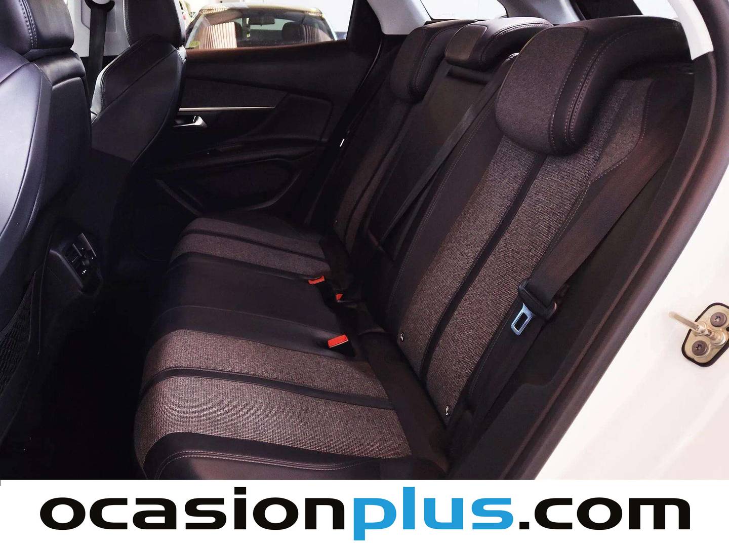 Foto asientos traseros Peugeot 3008 Peugeot 3008 BlueHDI 130 S&S Allure (130 CV)