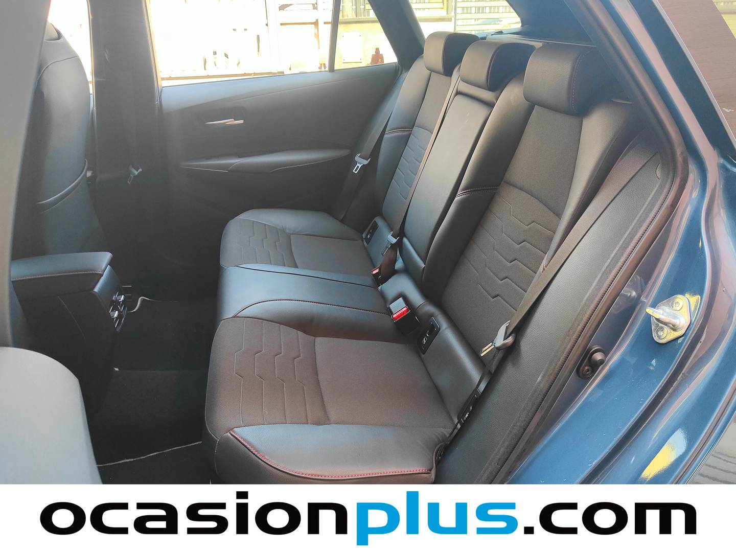 Foto asientos traseros Toyota Corolla Toyota Corolla Touring Sports 180H Advance E-CVT (180 CV)