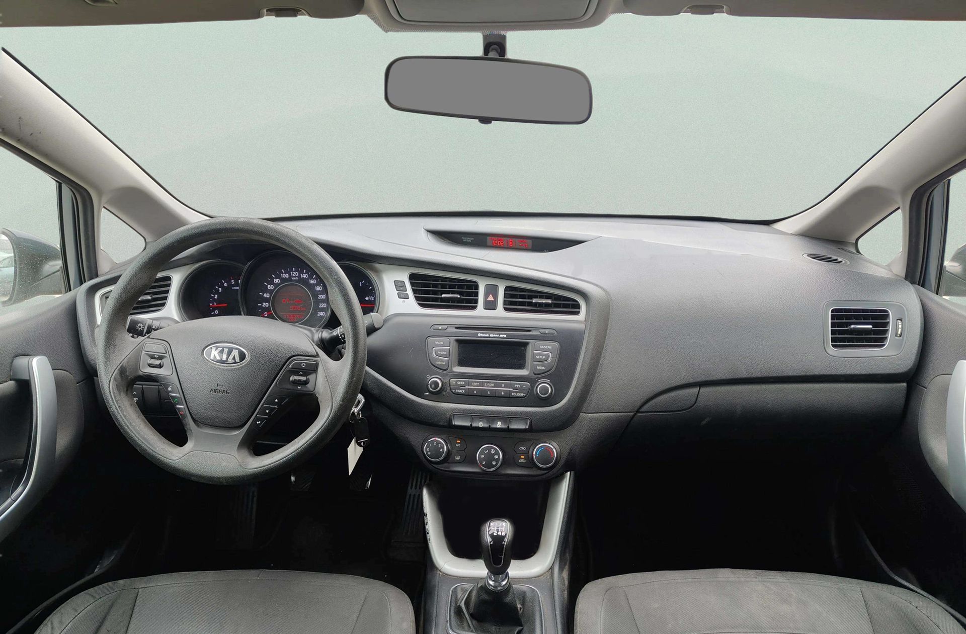 Kia Ceed 1.4 CRDi WGT Concept - foto 6