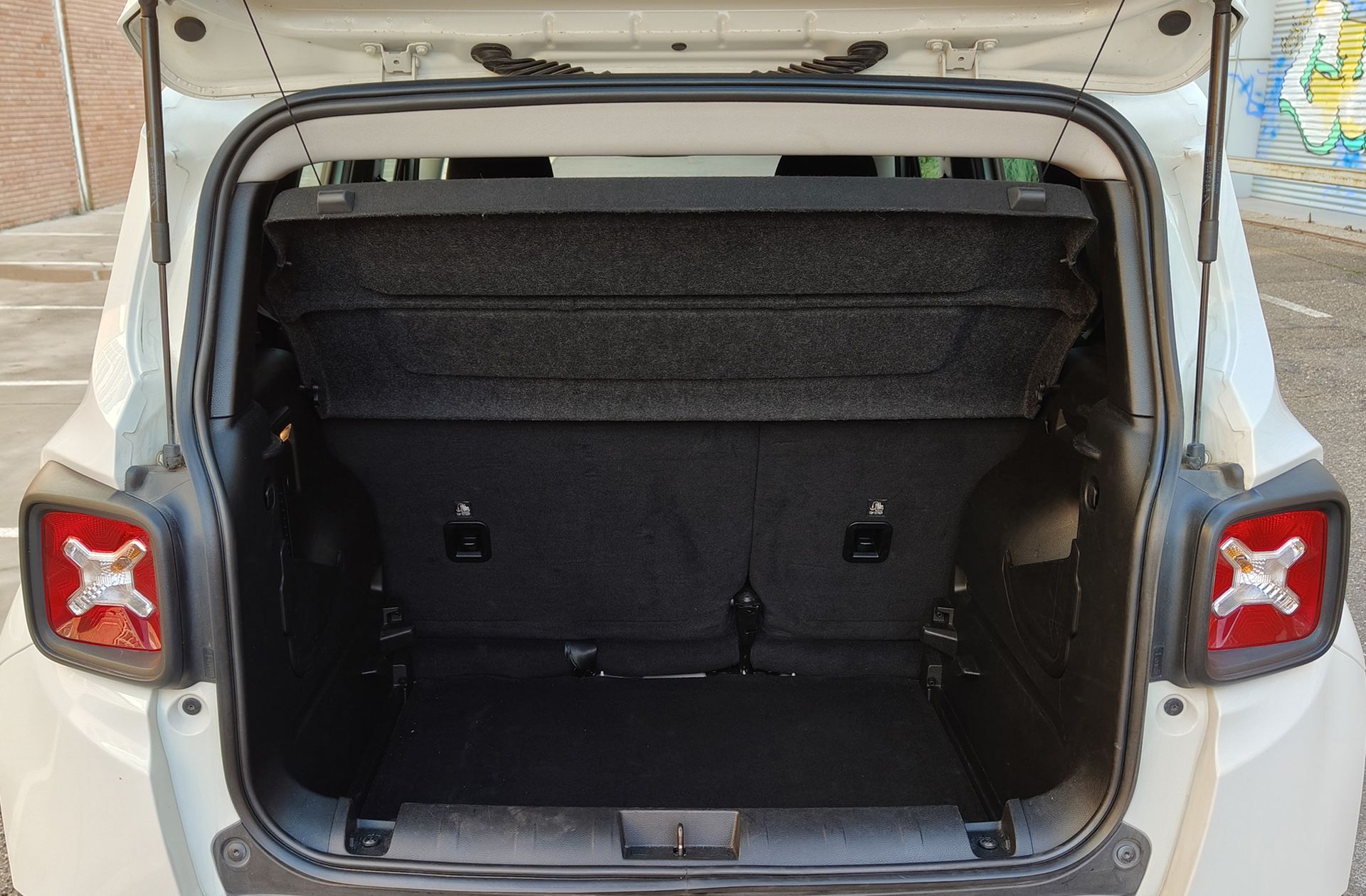 Jeep Renegade eHybrid 1.5 Limited ATX - foto 13