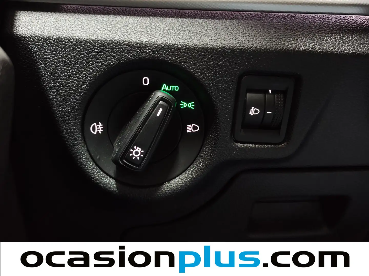 Foto Skoda Kamiq Skoda Kamiq 1.0 TSI Ambition DSG (110 CV)