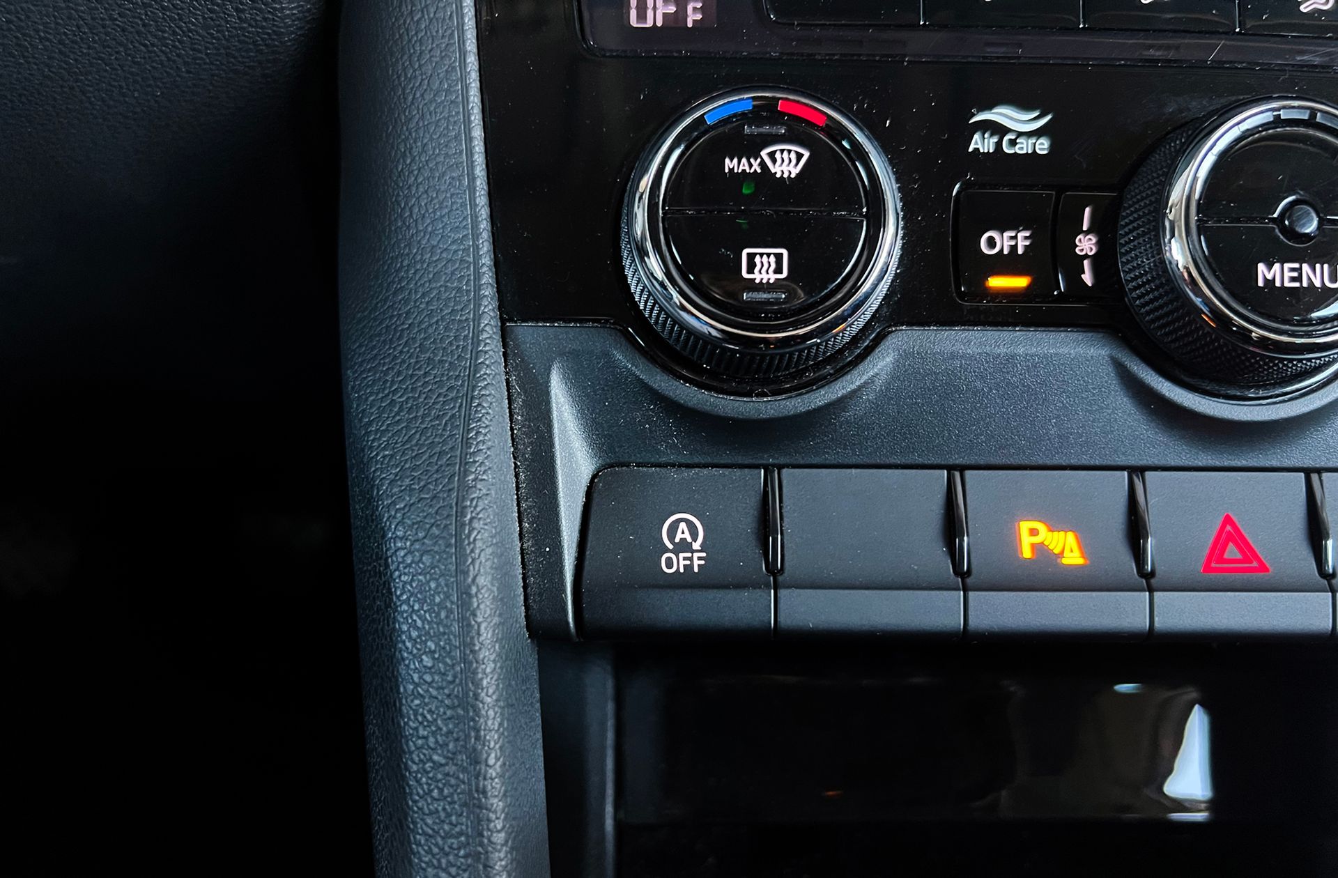 Škoda Karoq 2.0 TDI Selection - foto 29