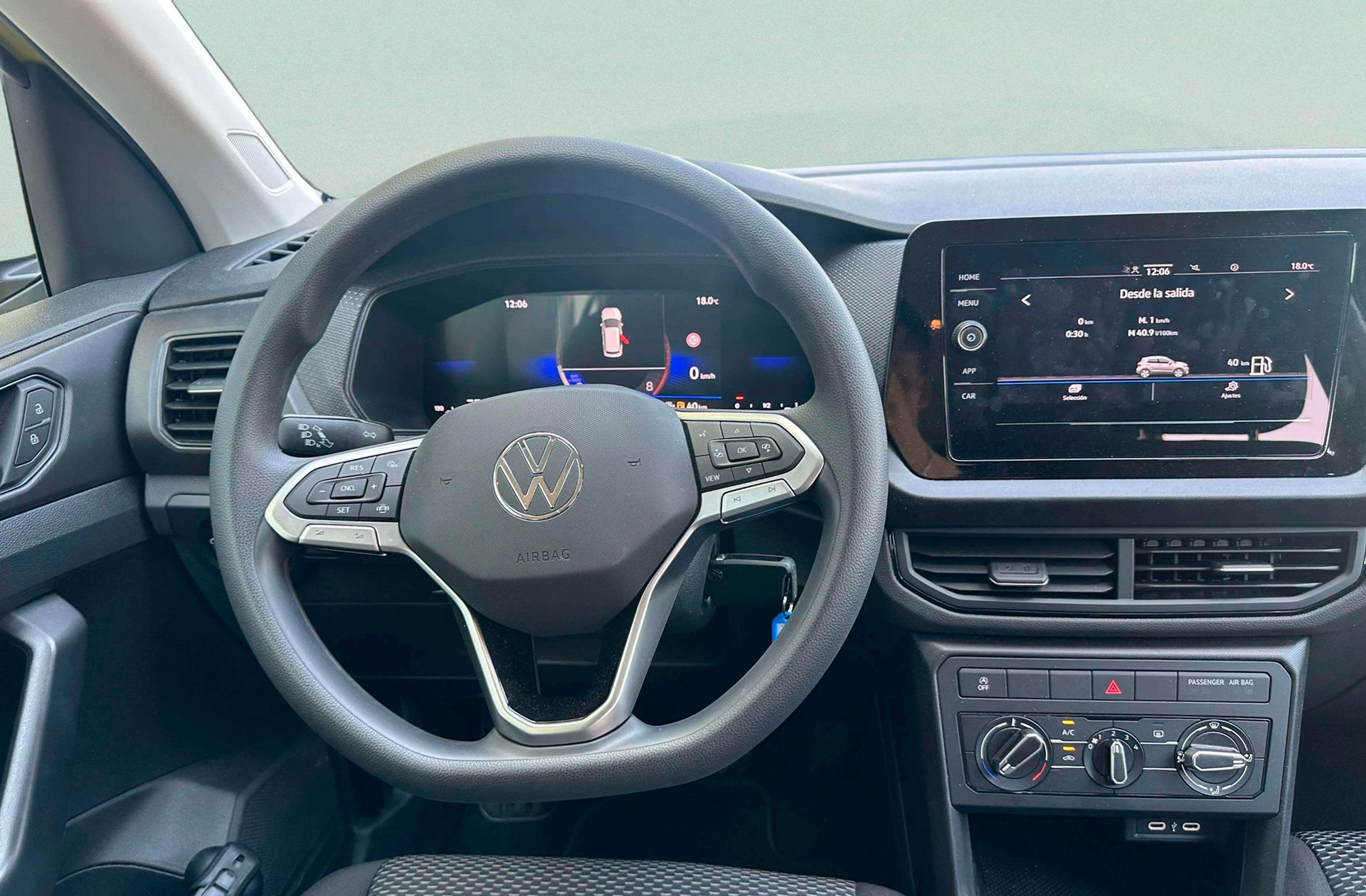 Volkswagen T-Cross 1.0 TSI - foto 19
