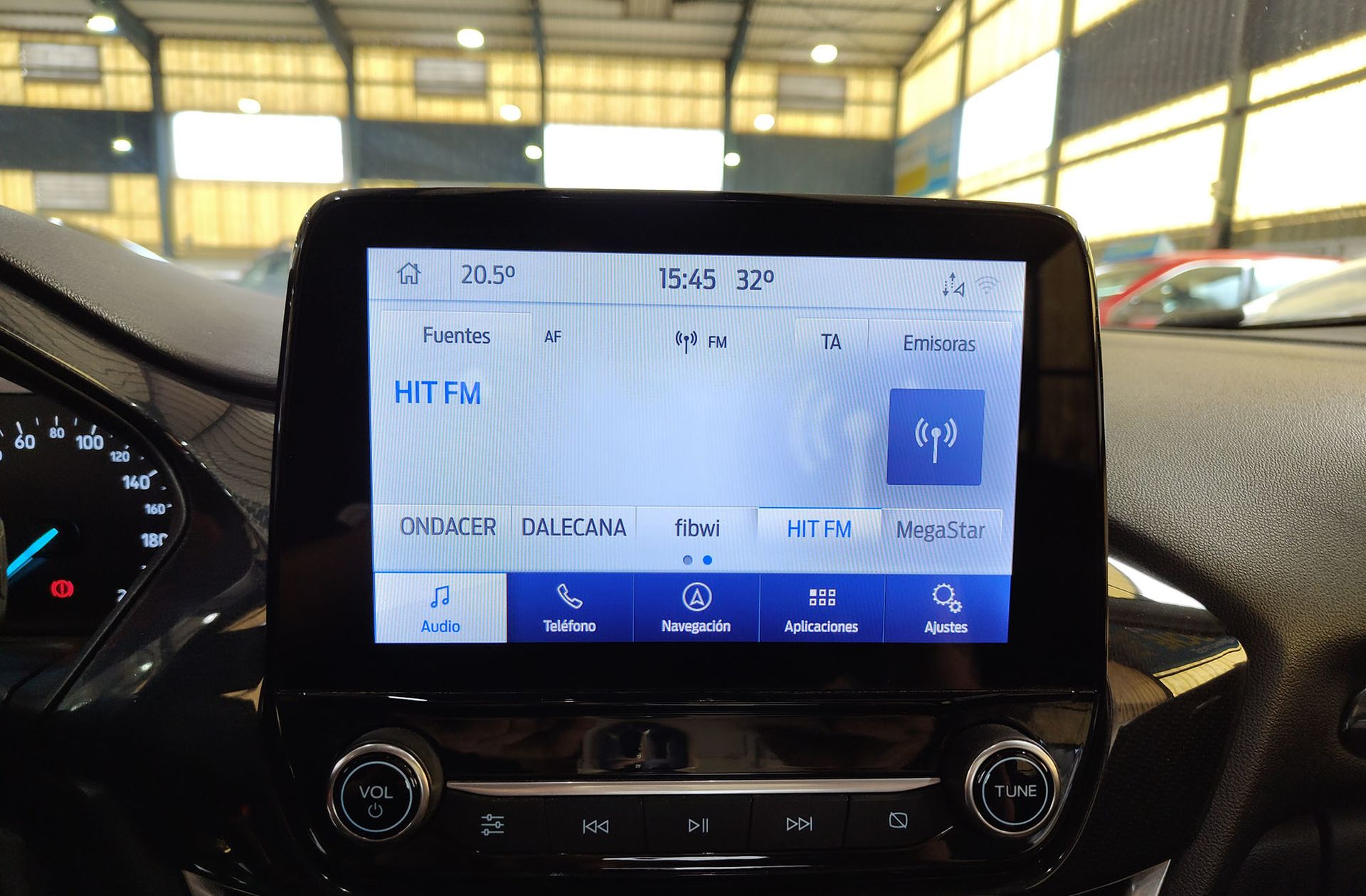 Ford Puma 1.0 EcoBoost MHEV Titanium - foto 29