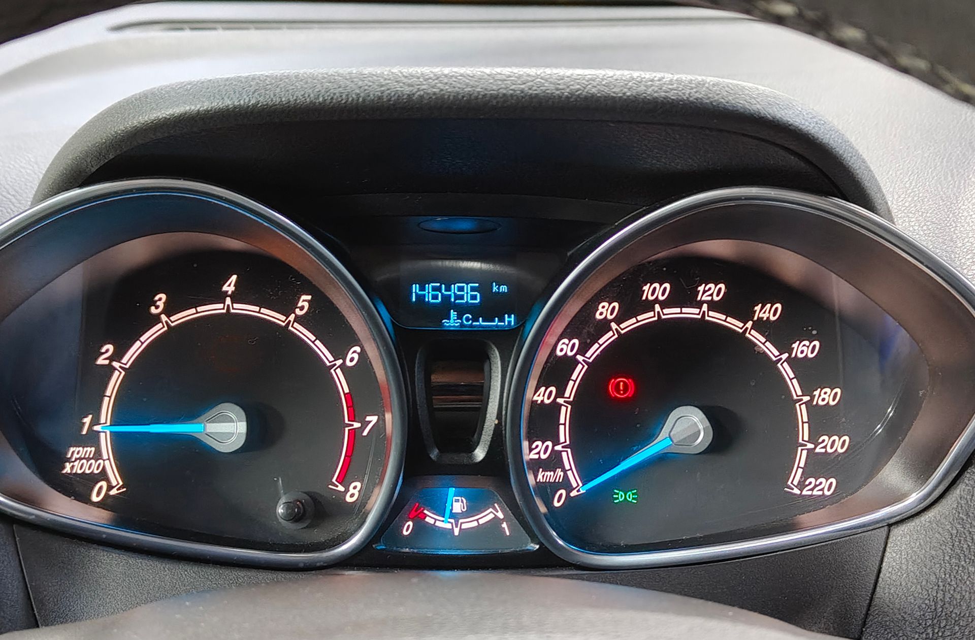 Ford Tourneo Courier 1.0 EcoBoost Titanium - foto 21