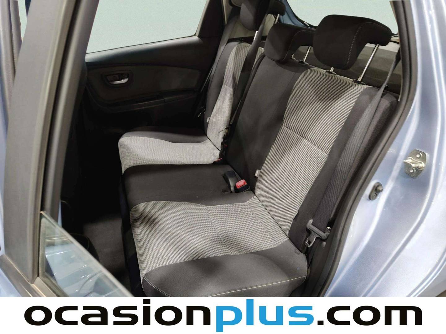 Foto asientos traseros Toyota Yaris Toyota Yaris 1.5 Hybrid Active (100 CV)