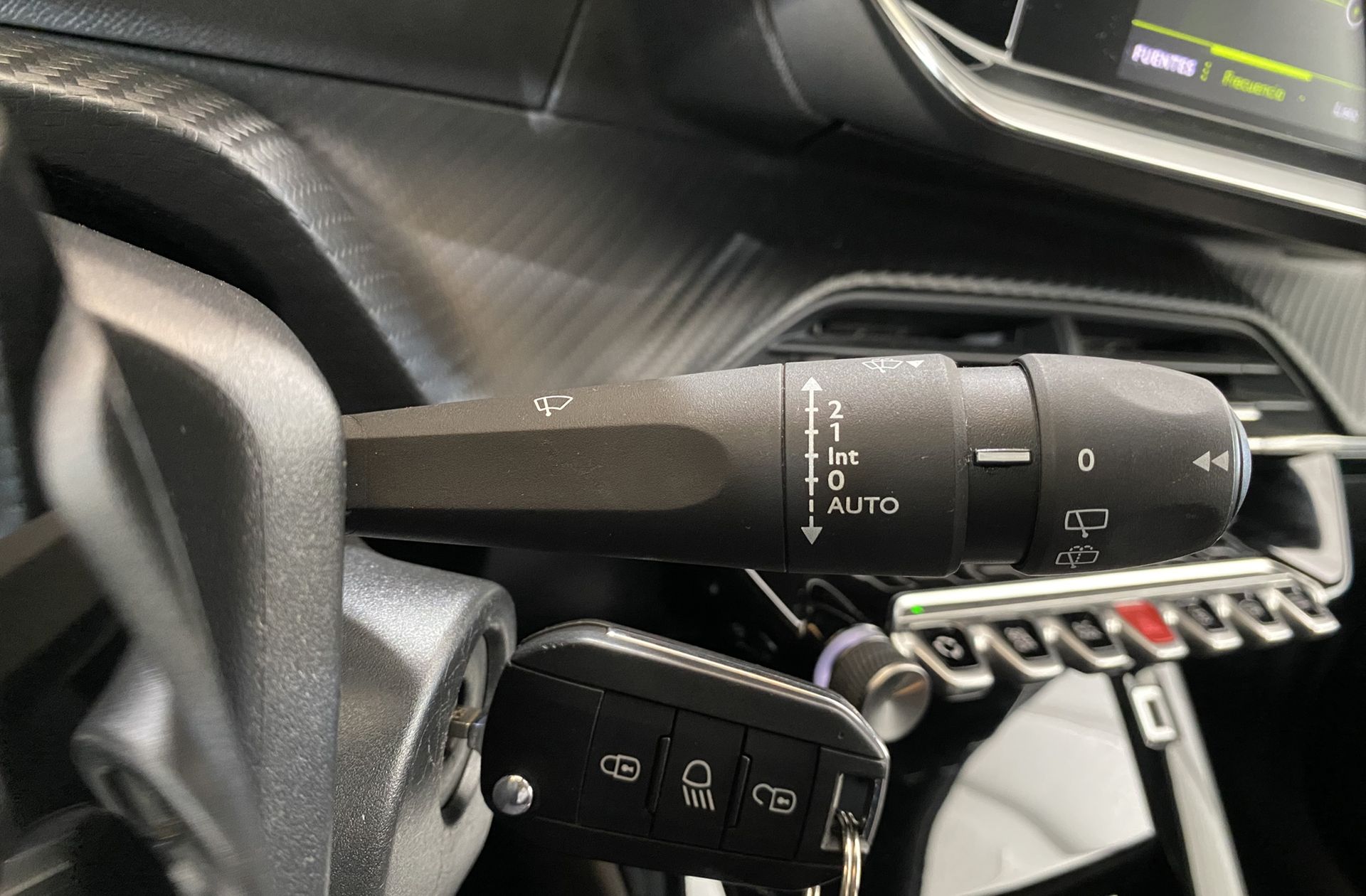 Peugeot 2008 PureTech 100 Allure Pack - foto 25