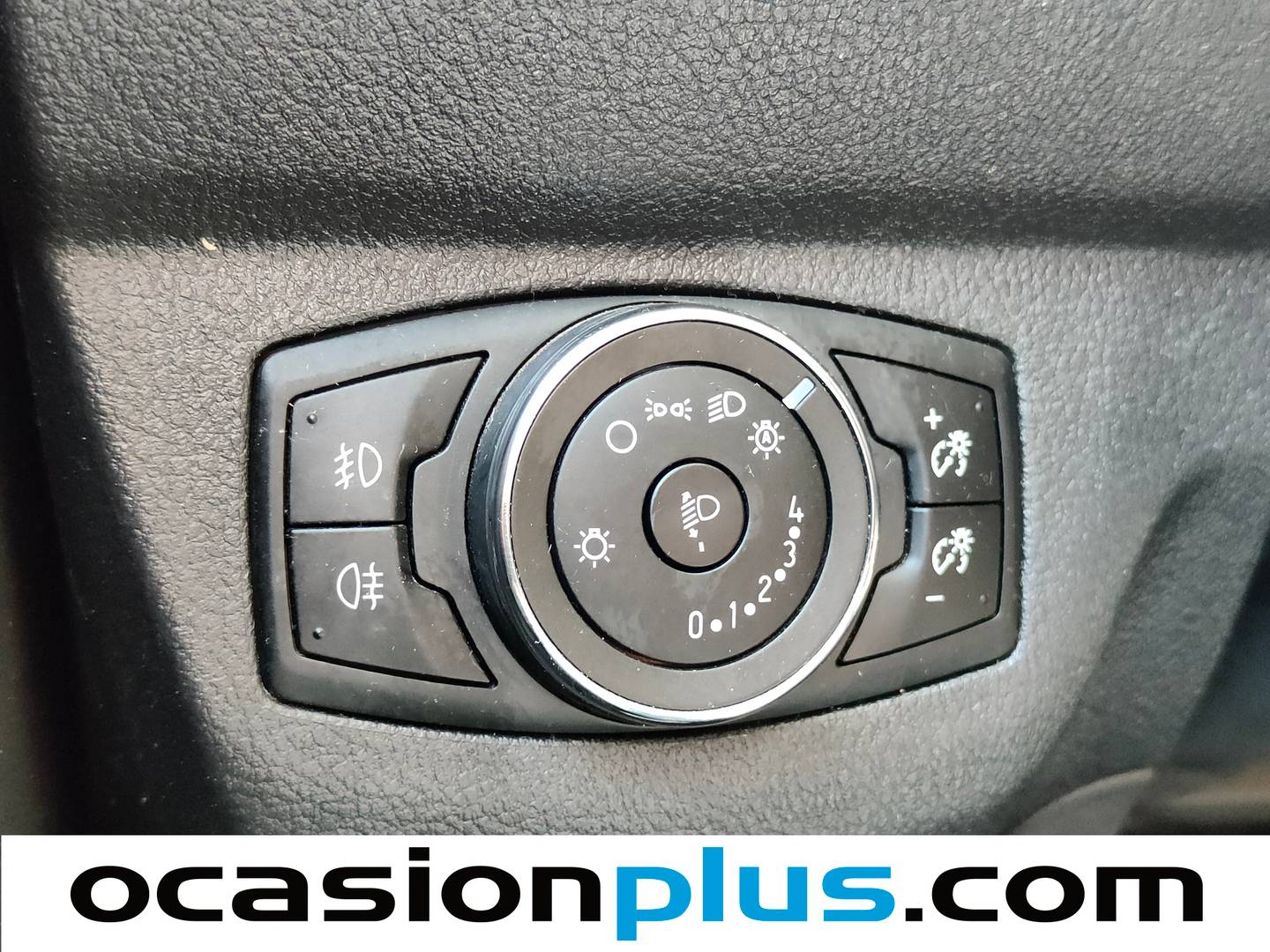 Extras y acabados del Ford Tourneo Courier Ford Tourneo Courier 1.5 TDCi Trend (75 CV)