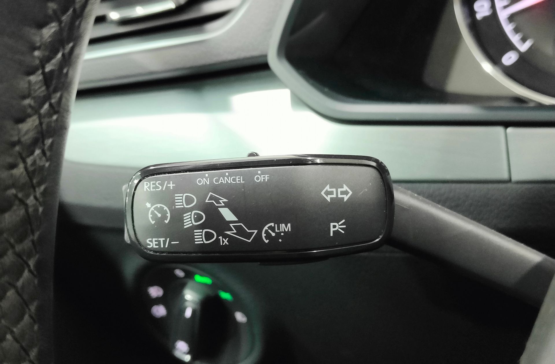 Škoda Superb 1.4 TSI Ambition - foto 28