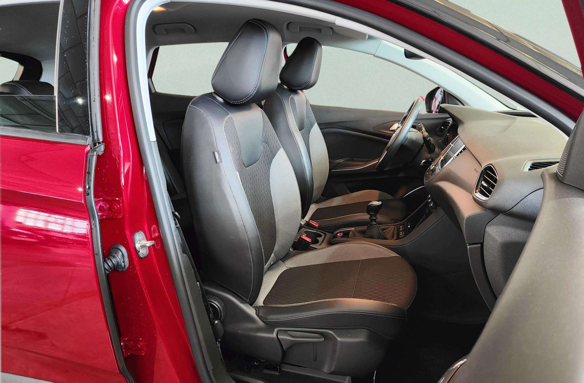 Opel Grandland 1.2 Turbo Design Tech - foto 18