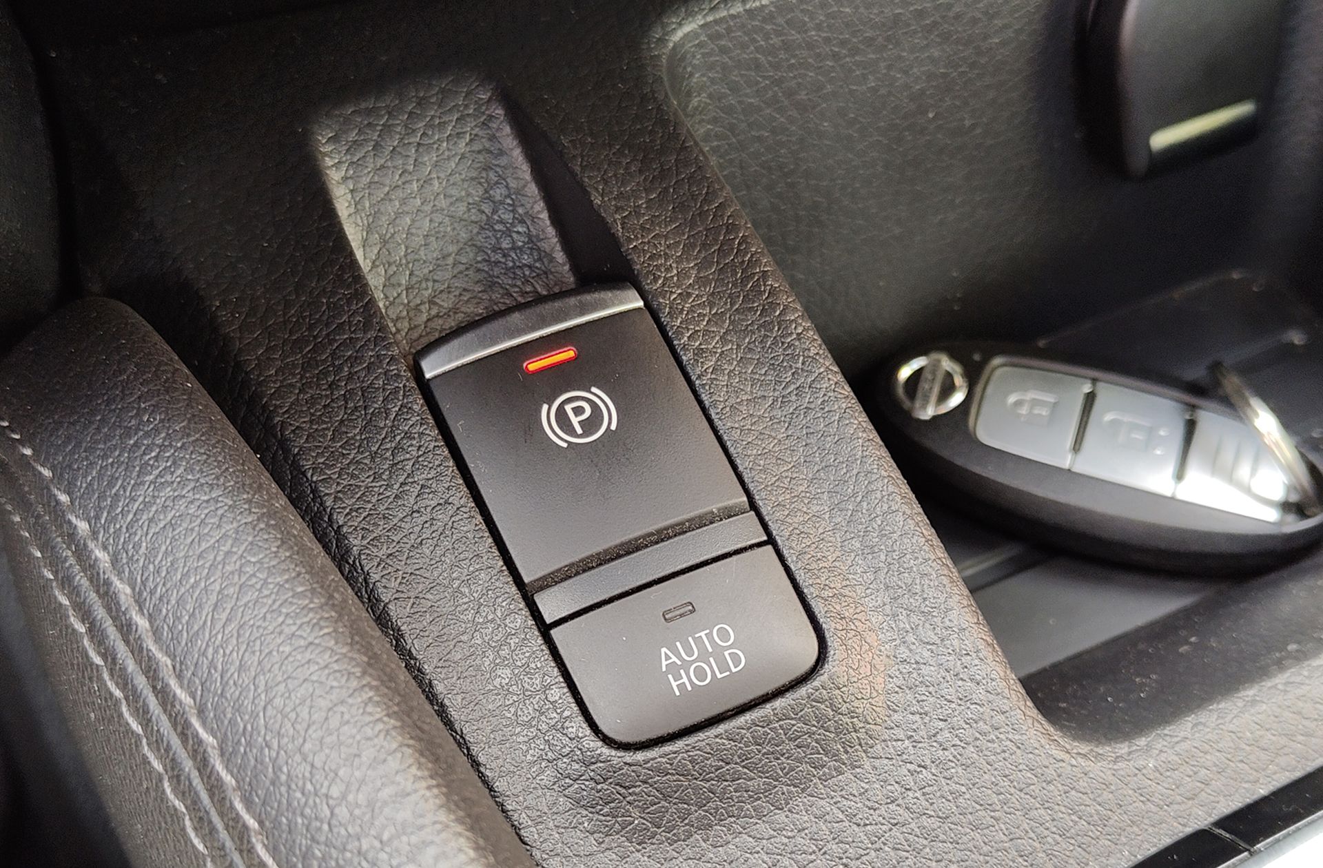 Nissan Qashqai DIG-T 160 N-Connecta 4x2 DCT - foto 26