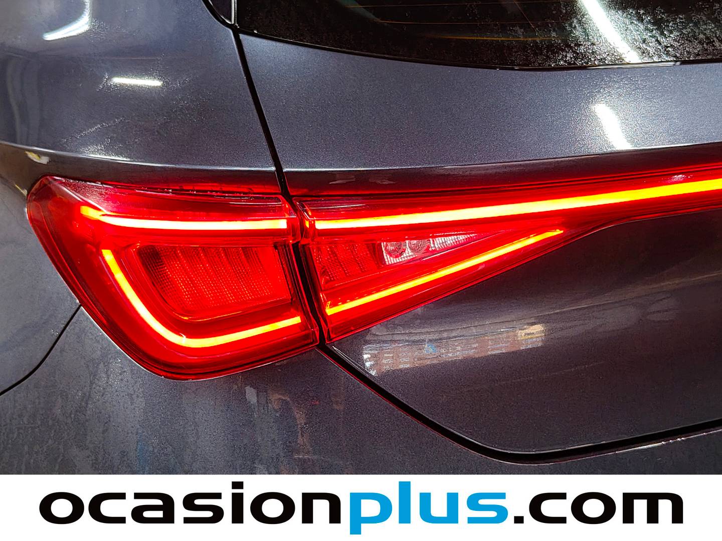 Seat León Seat León 1.0 eTSI S&S FR 25 Aniversario DSG (110 CV) de ocasión