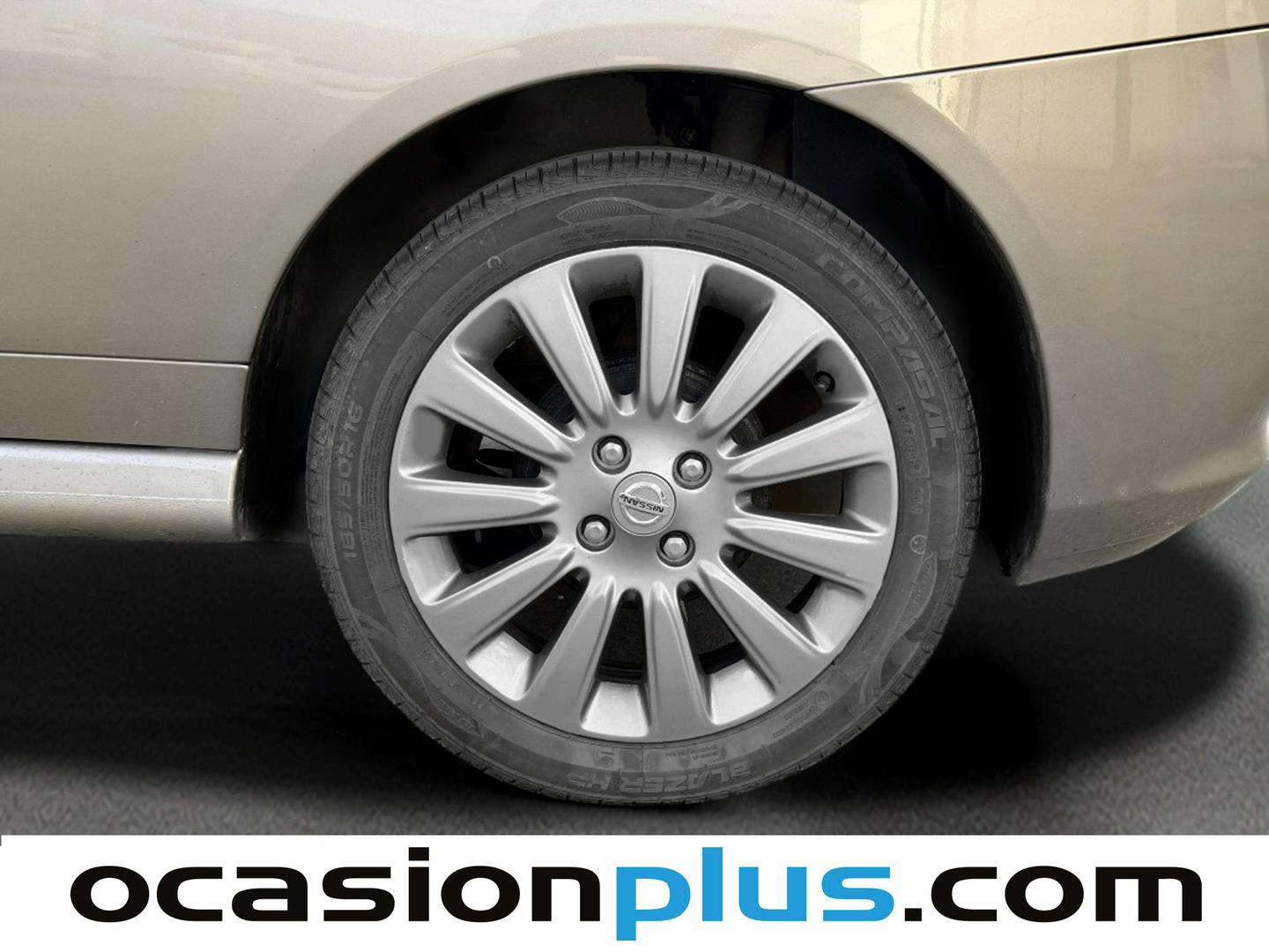 Extras del Nissan Micra Nissan Micra CC C+C 1.4i Tekna AA (88 CV)