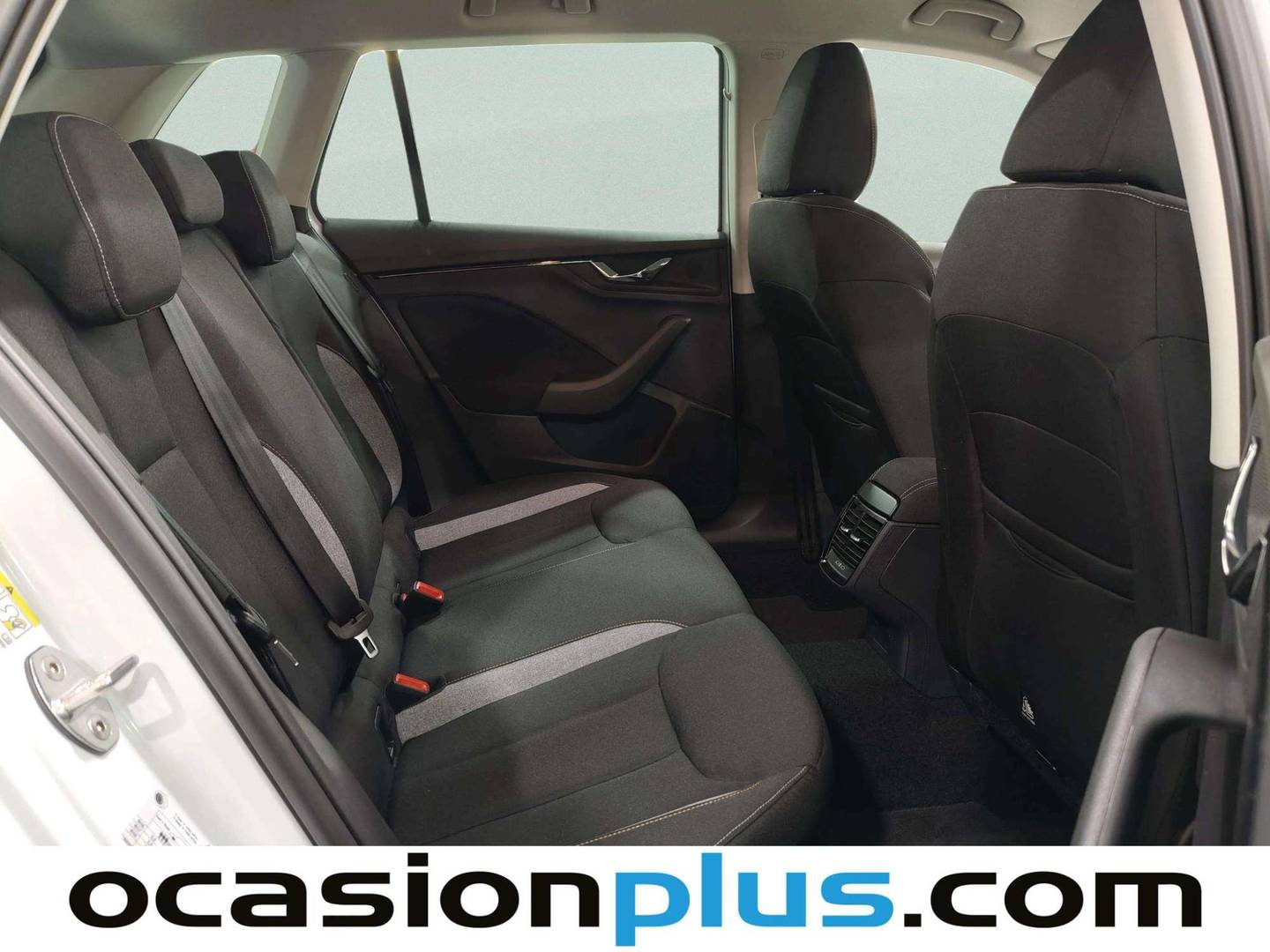 Skoda Kamiq Skoda Kamiq 1.0 TSI Selection DSG (115 CV) gasolina