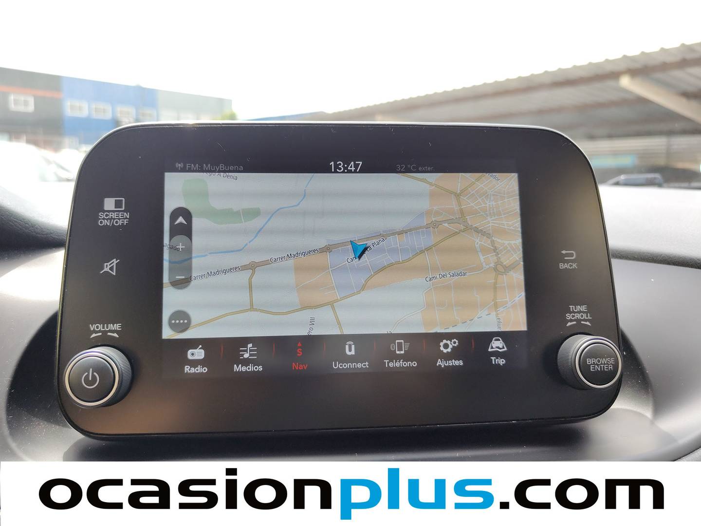 Extras y acabados del Fiat Tipo Fiat Tipo 1.0 Cross (100 CV)