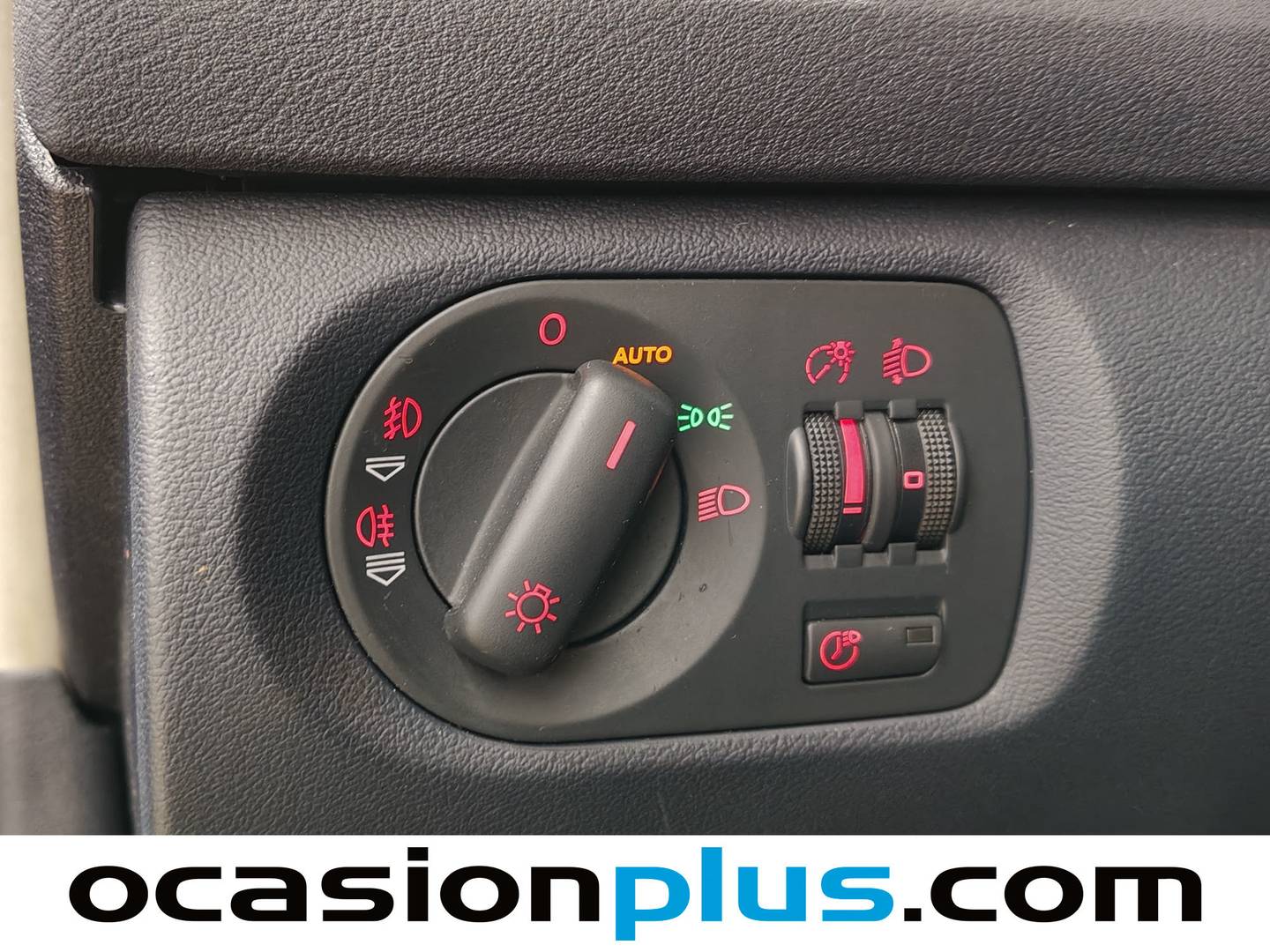 Foto Audi A3 Audi A3 Attraction 1.6 (102 CV)