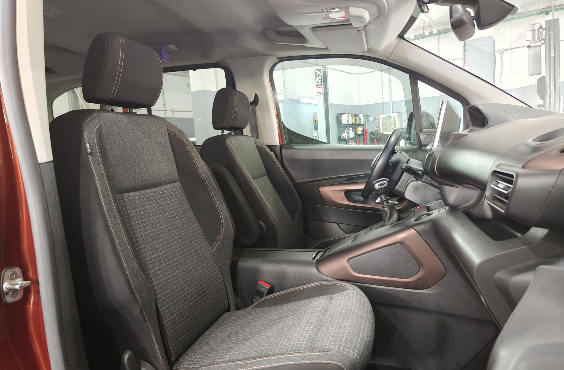 Peugeot Rifter BlueHDi 100 GT Standard - foto 17