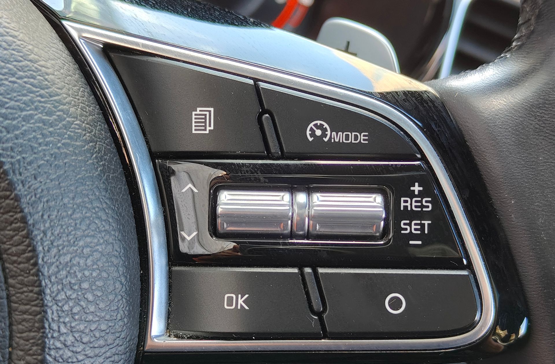 Kia XCeed 1.6 MHEV Emotion DCT - foto 38