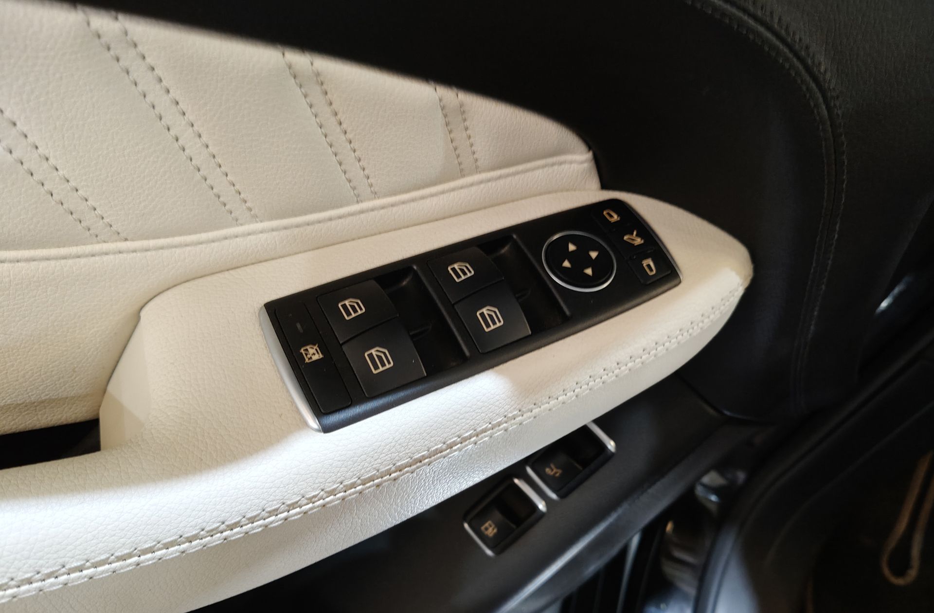 Mercedes-Benz GLE Mercedes GLE 500 e 4Matic - foto 39