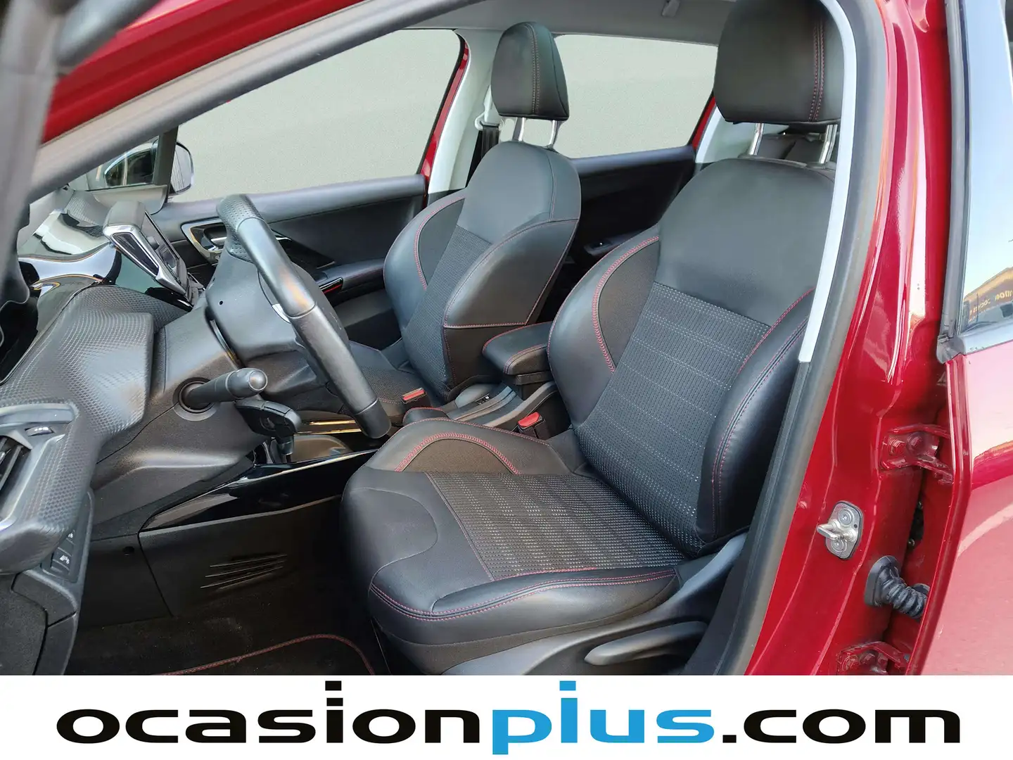 Foto Peugeot 2008 Peugeot 2008 PureTech 110 GT Line S&S EAT6 (110 CV)