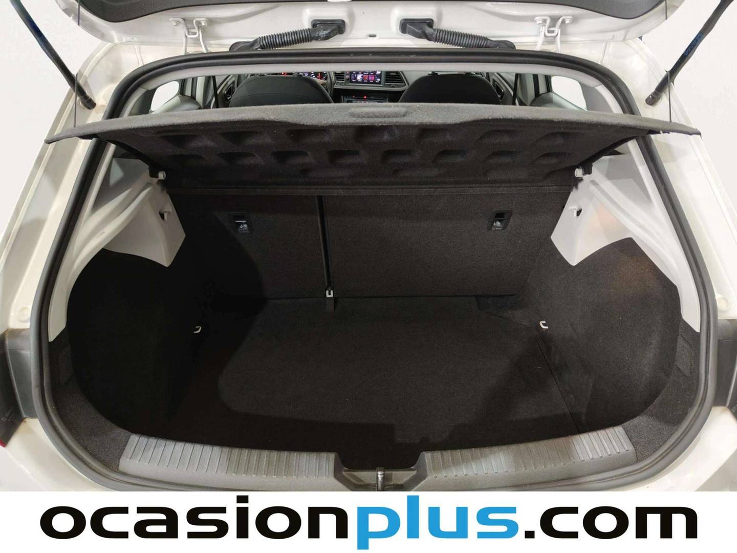 Fotos maletero Seat León Seat León 1.6 TDI S&S Reference (115 CV)