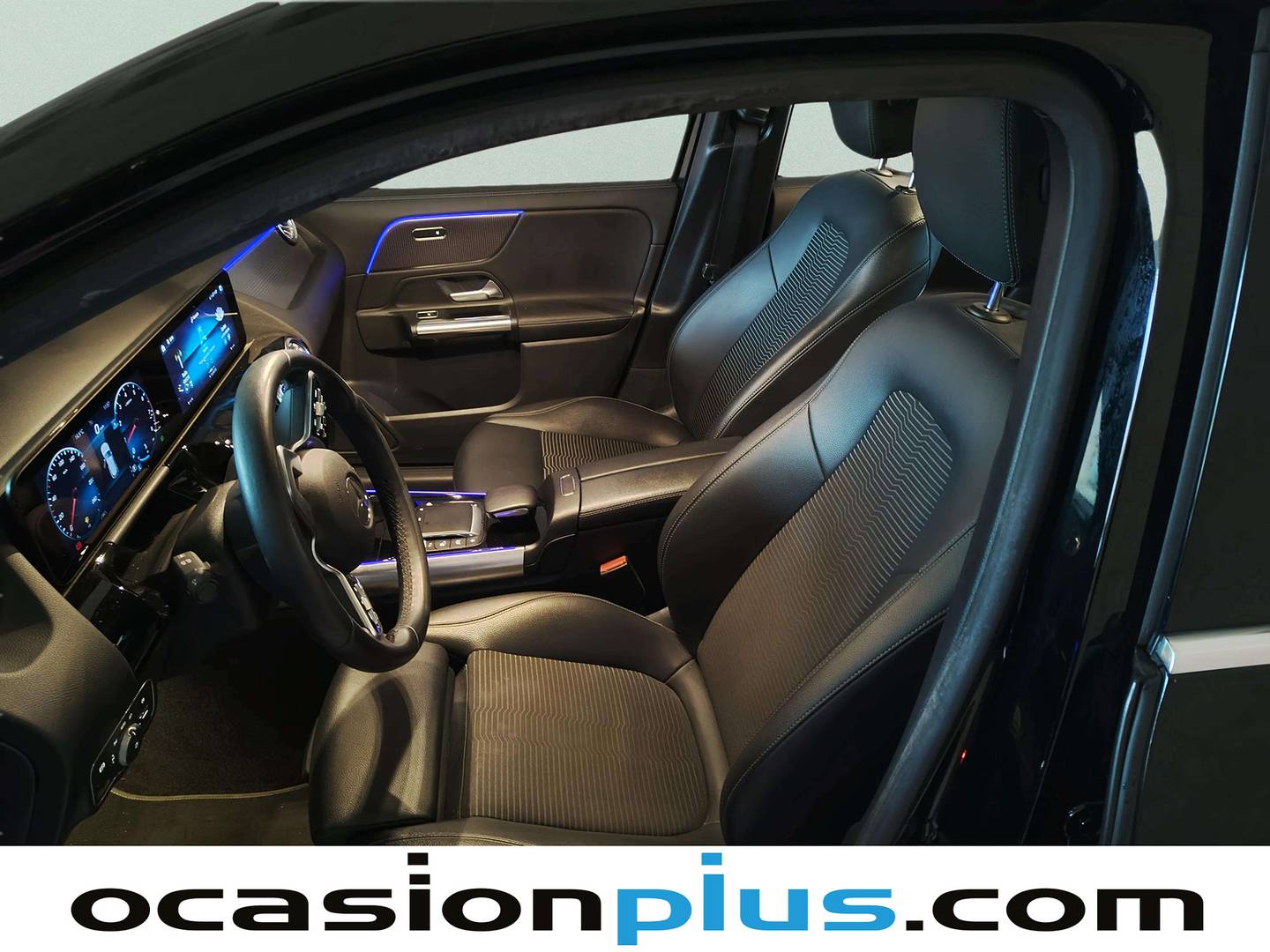 Foto asientos delanteros Mercedes GLA Mercedes-Benz GLA GLA 180 (136 CV)