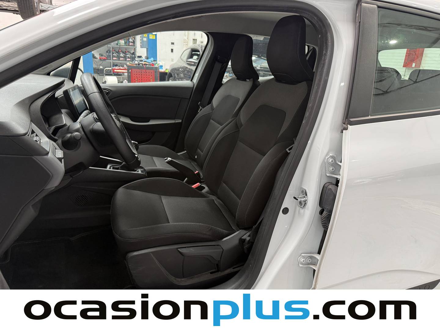 Foto asientos delanteros Renault Clio Renault Clio Business Blue dCi (100 CV)