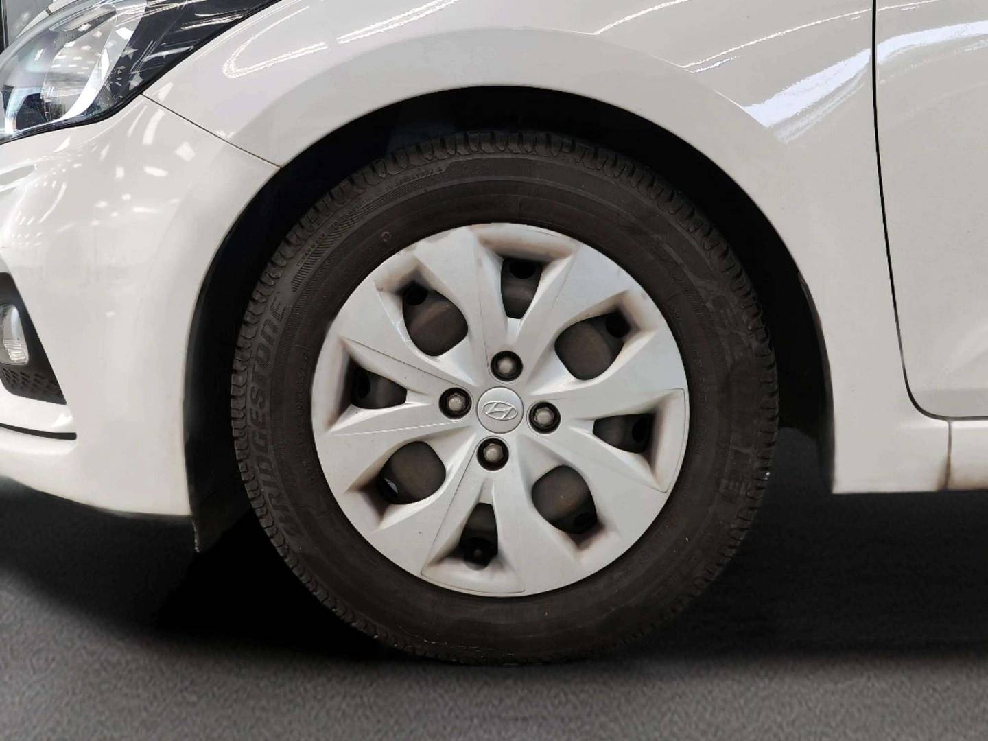 Hyundai i20 Hyundai i20 1.2 MPI Essence LE (75 CV) km 0