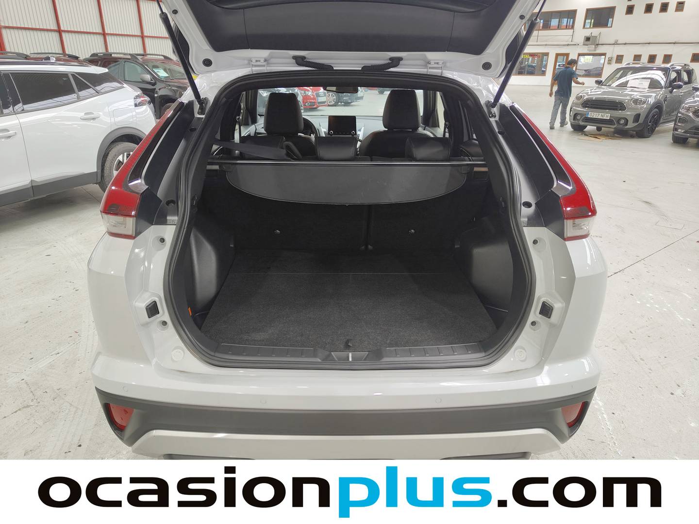 Foto Mitsubishi Eclipse Cross Mitsubishi Eclipse Cross 2.4 PHEV Kaiteki 4WD Auto (188 CV)