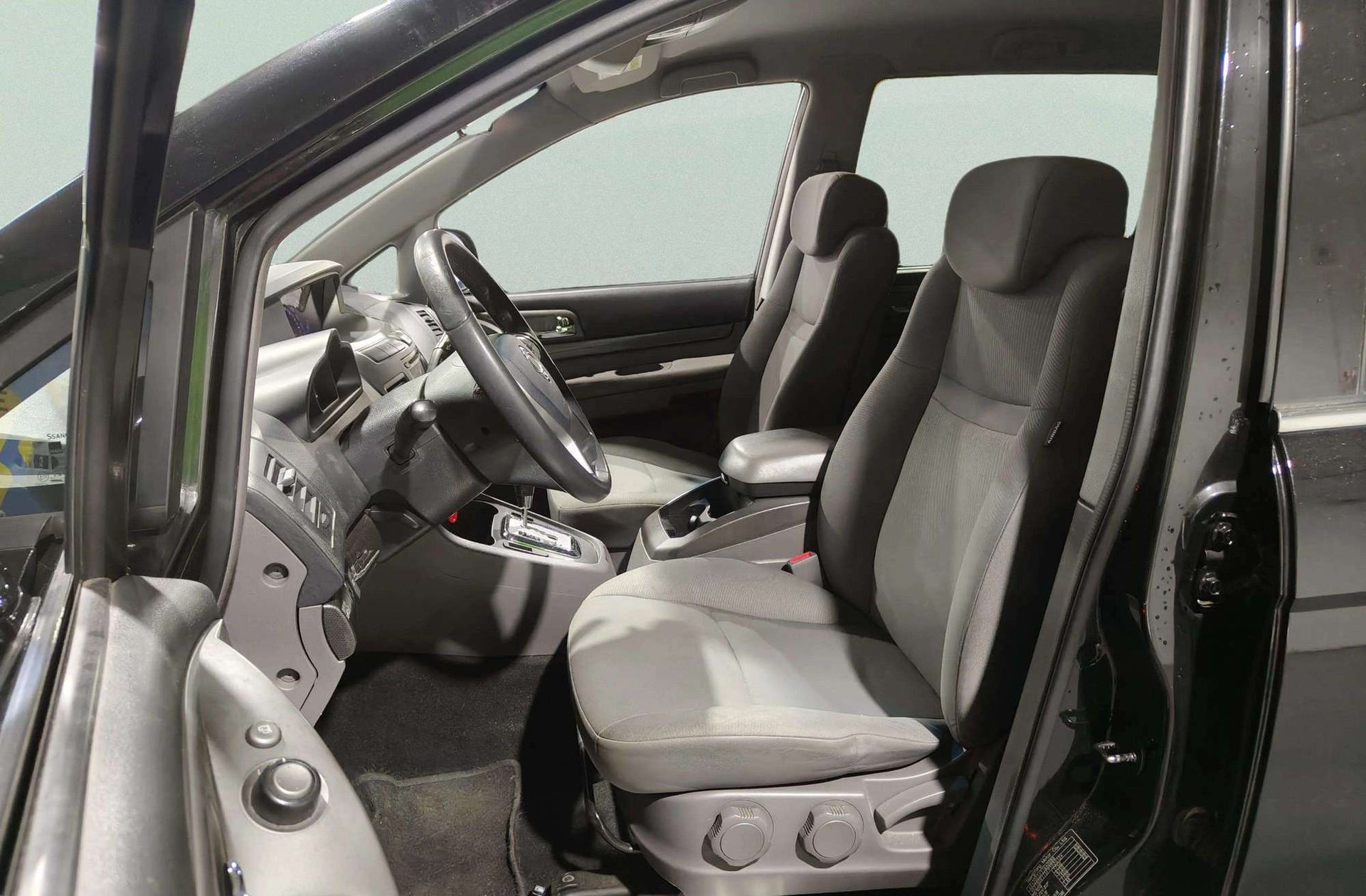 SsangYong Rodius 2.0 e-Xdi Premium 7 plazas - foto 10