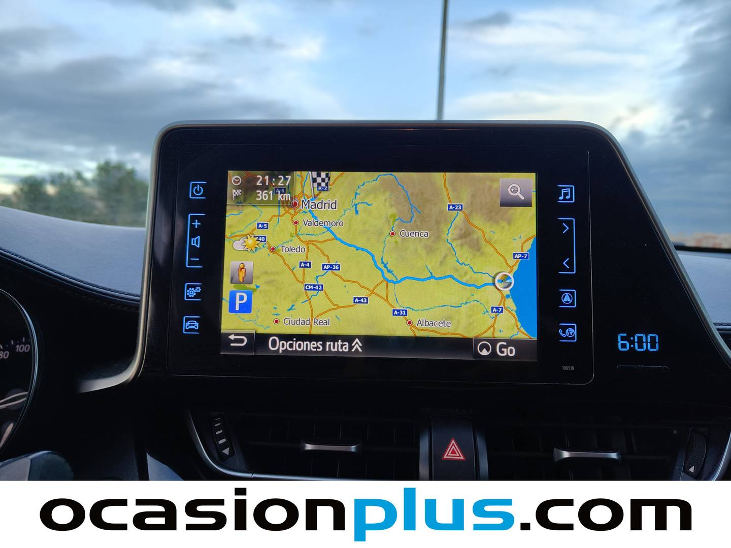 Foto Toyota C-HR Toyota C-HR 1.8 125H Style Plus  (122 CV)